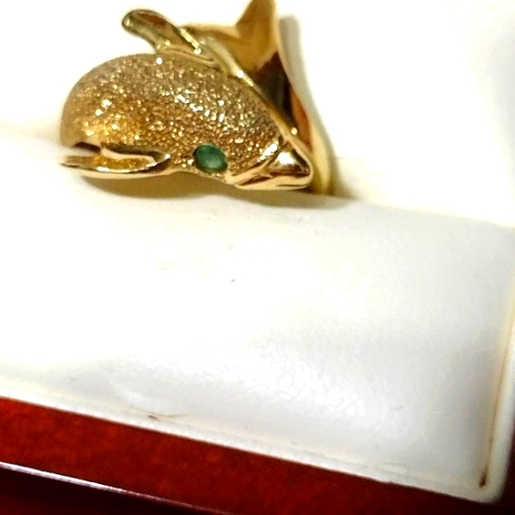 15K 🐬 Dolphin Ring Emerald Eyes 14K PlUMB Such fine Gold 🪙 3.76gms. Size 7 - Picture 2 of 7